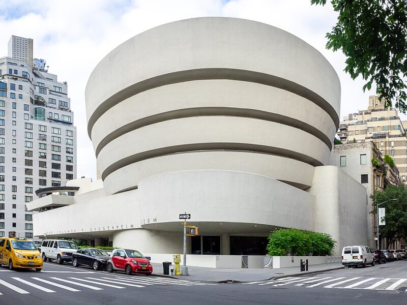 photo of the Guggenheim Museum in New York City, showing its curves